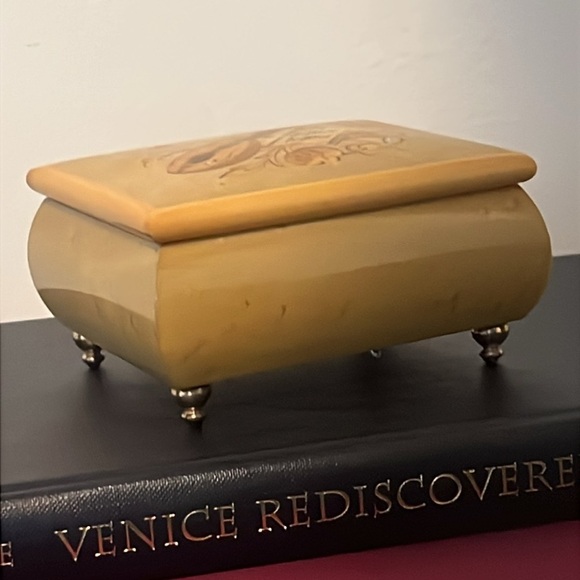 Swiss Musical Movement Gueissaz - Jaccard The Blue Danube and The Bat Music Box - Picture 4 of 11